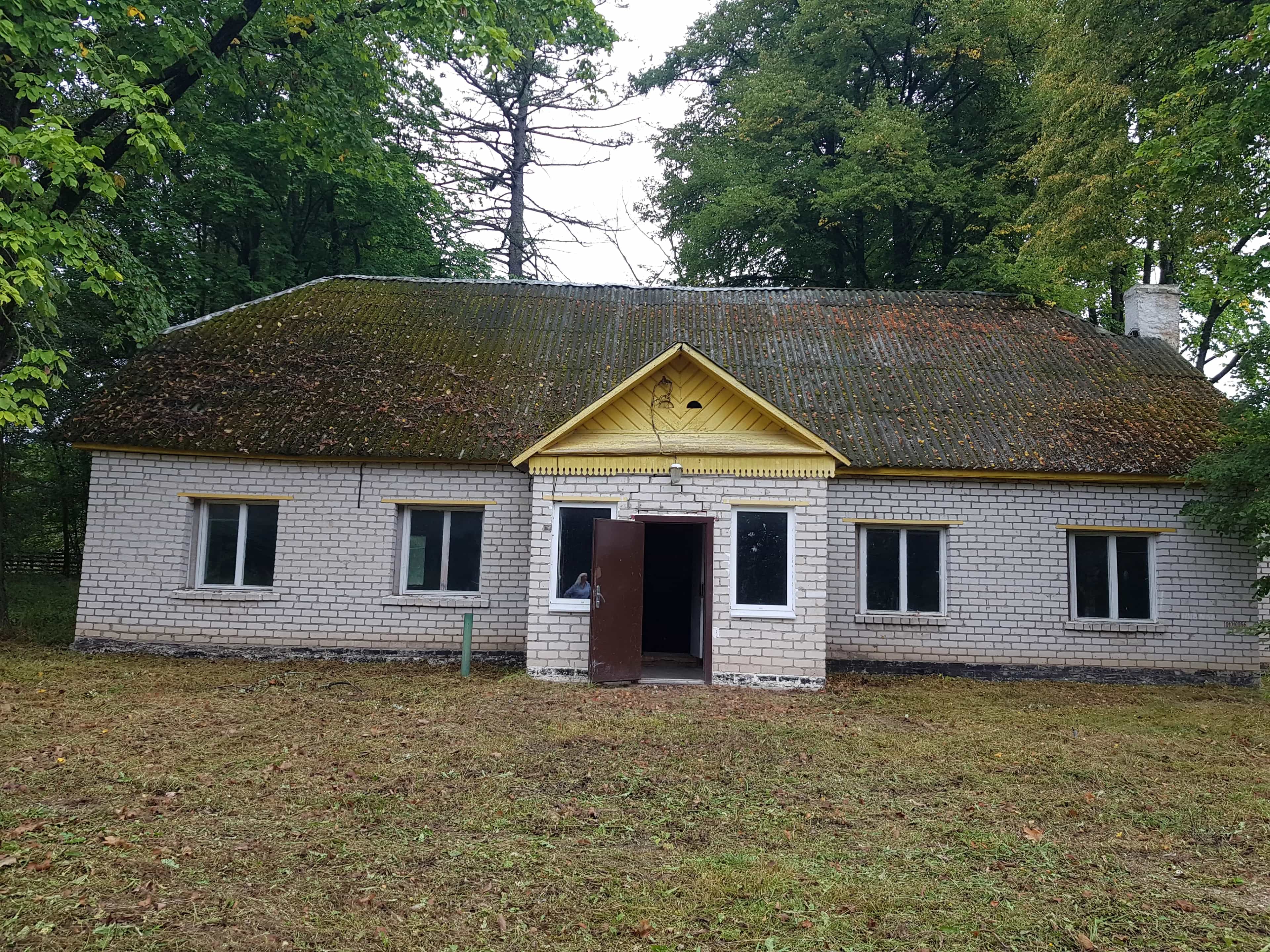 Беларусь, Гродненская область, Островецкий район, Ворнянский сельсовет, деревня Петраполь, Центральная улица, 27