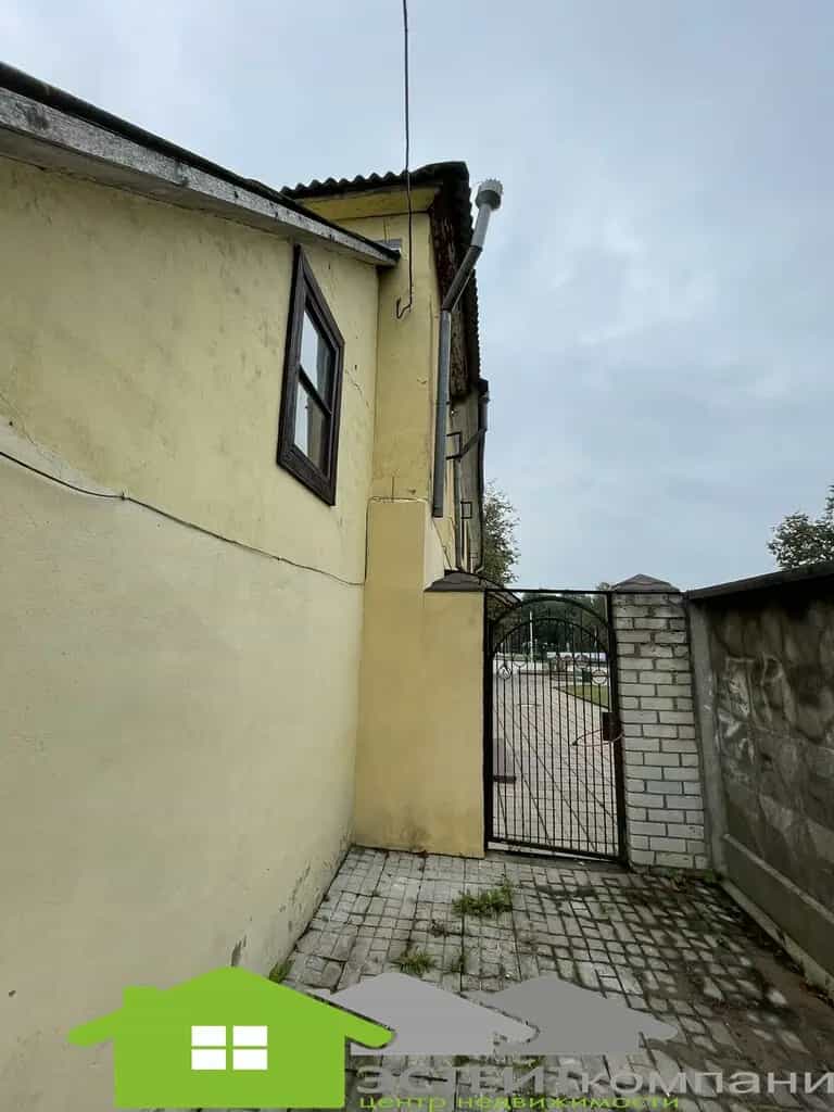 Беларусь, Гродненская область, Новогрудок, площадь Ленина, 2, фото 3