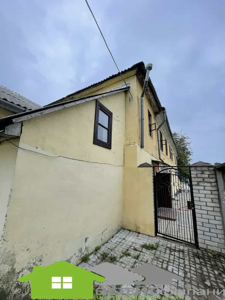 Беларусь, Гродненская область, Новогрудок, площадь Ленина, 2, фото 4