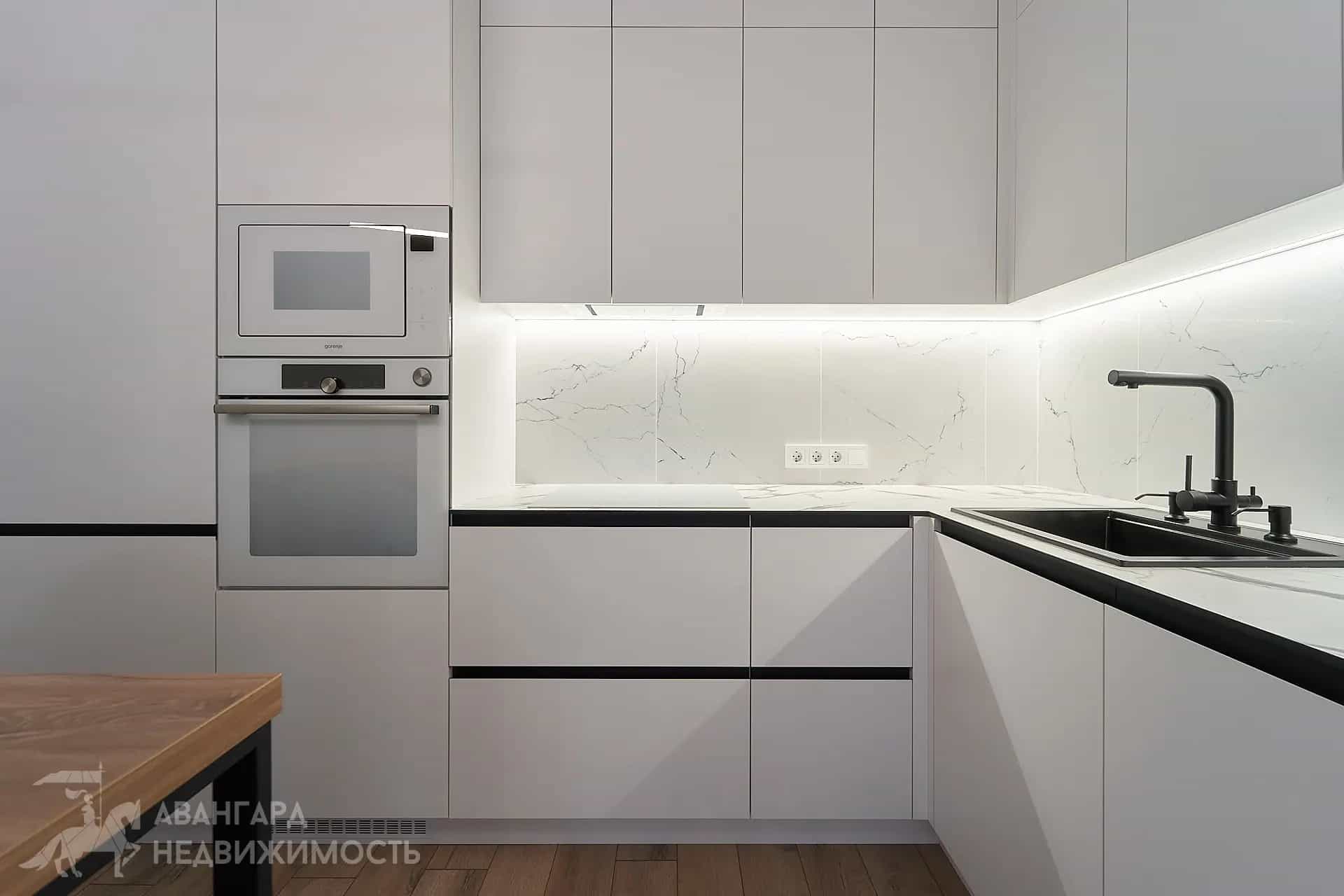 Беларусь, Минск, улица Михаила Савицкого, 10, фото 6