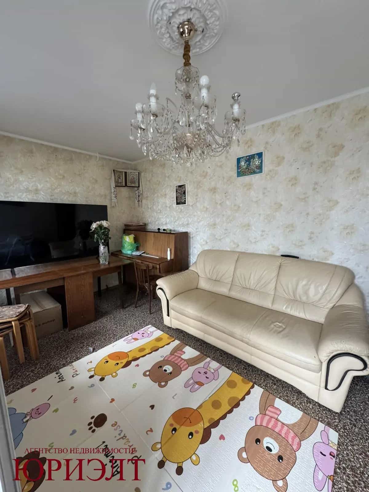 Беларусь, Гомельский район, агрогородок Красное, улица 40 лет Победы, 4
