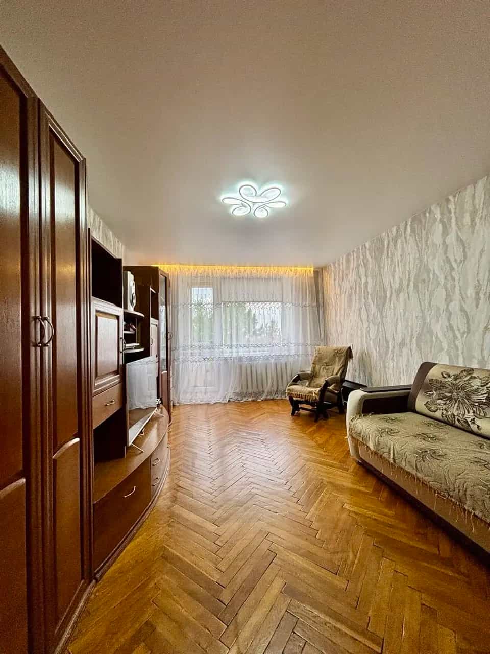Беларусь, Минская область, Молодечно, улица Волынца, 6, фото 2