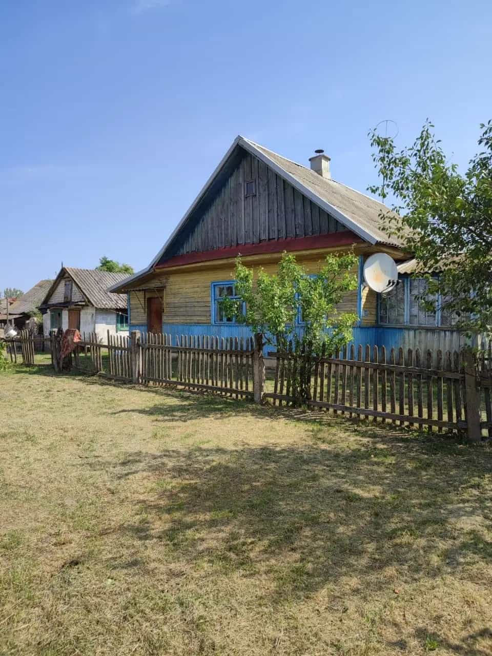 Беларусь, Брестская область, Берёзовский район, Сигневичский сельсовет, агрогородок Ревятичи, улица Ленина, 19