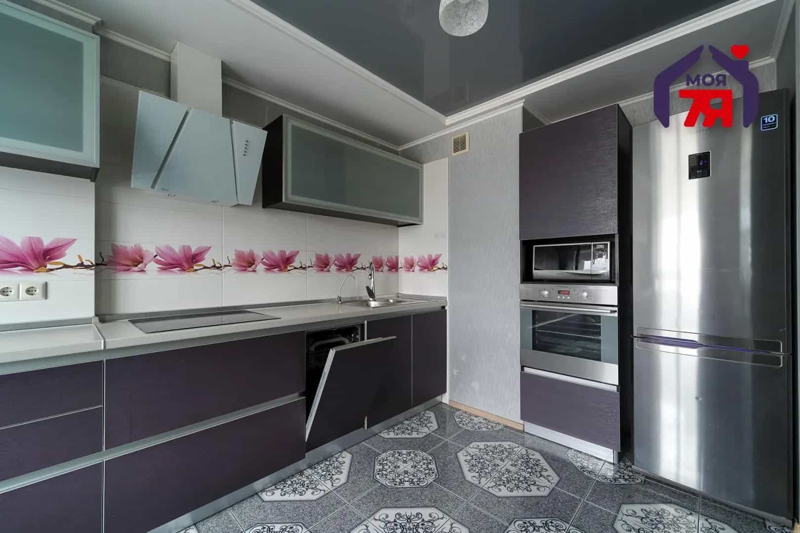Беларусь, Минск, улица Карвата, 31А, фото 3