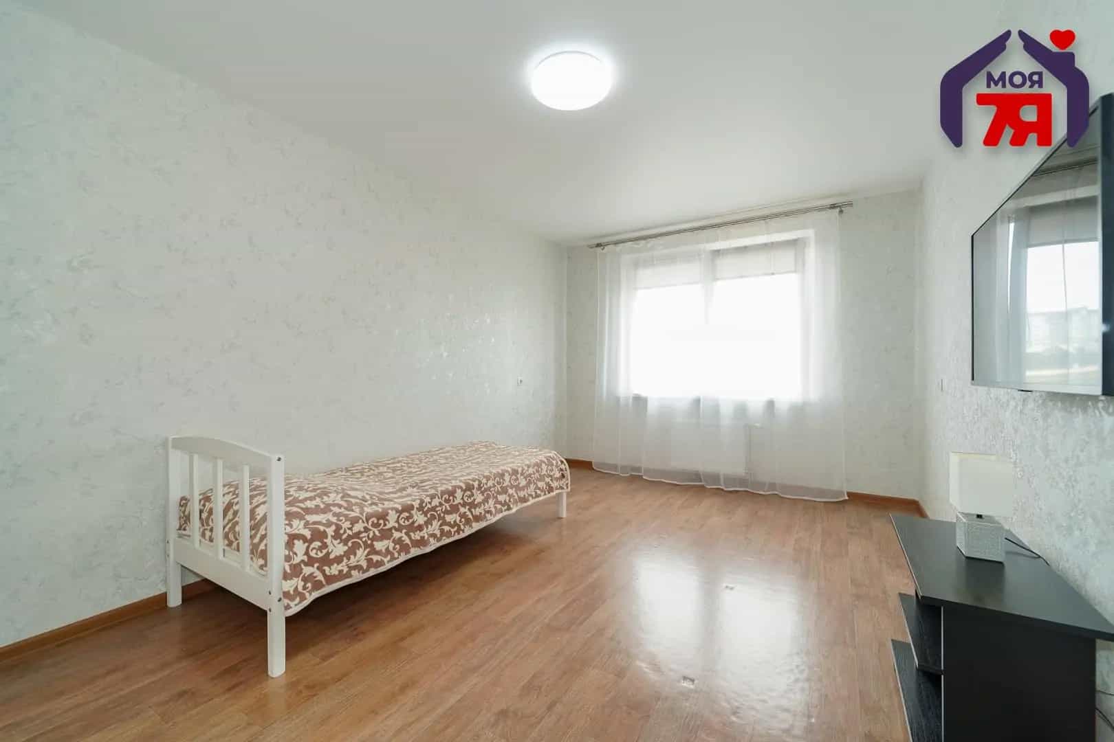 Беларусь, Минск, улица Маршала Лосика, 14