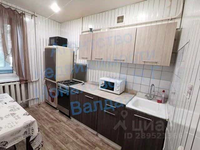 Россия, Новгородская область, Валдай, улица Радищева, 62, фото 5