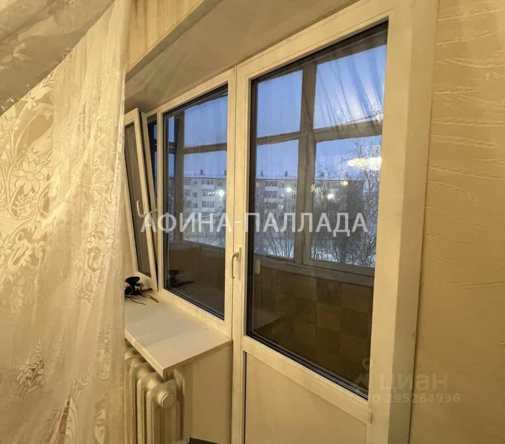Россия, Ямало-Ненецкий автономный округ, Надымский район, Надым, Комсомольская улица, 16, фото 4