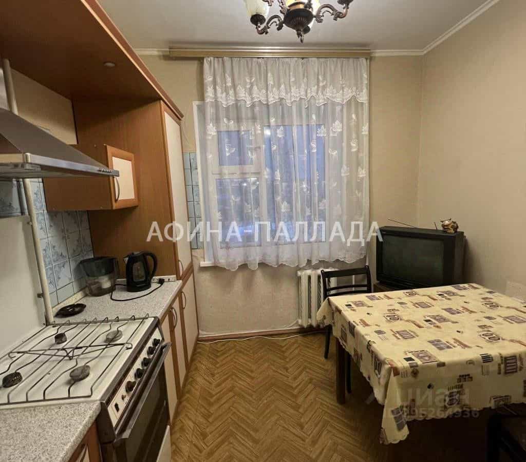Россия, Ямало-Ненецкий автономный округ, Надымский район, Надым, Комсомольская улица, 16, фото 8