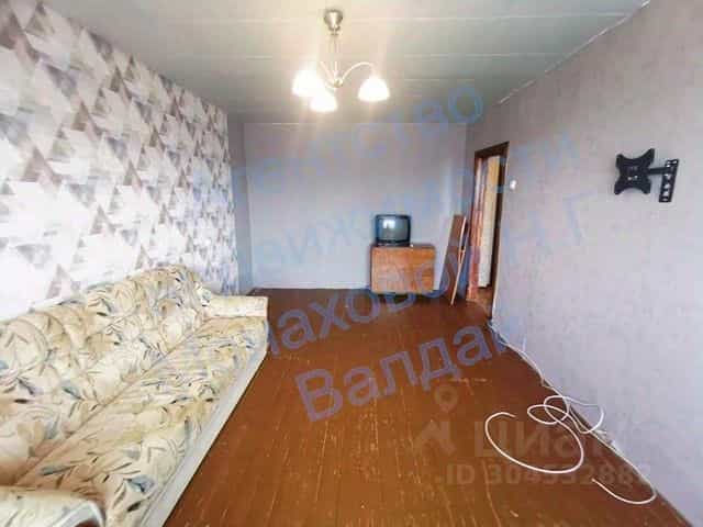Россия, Новгородская область, Валдай, улица Труда, 29, фото 3
