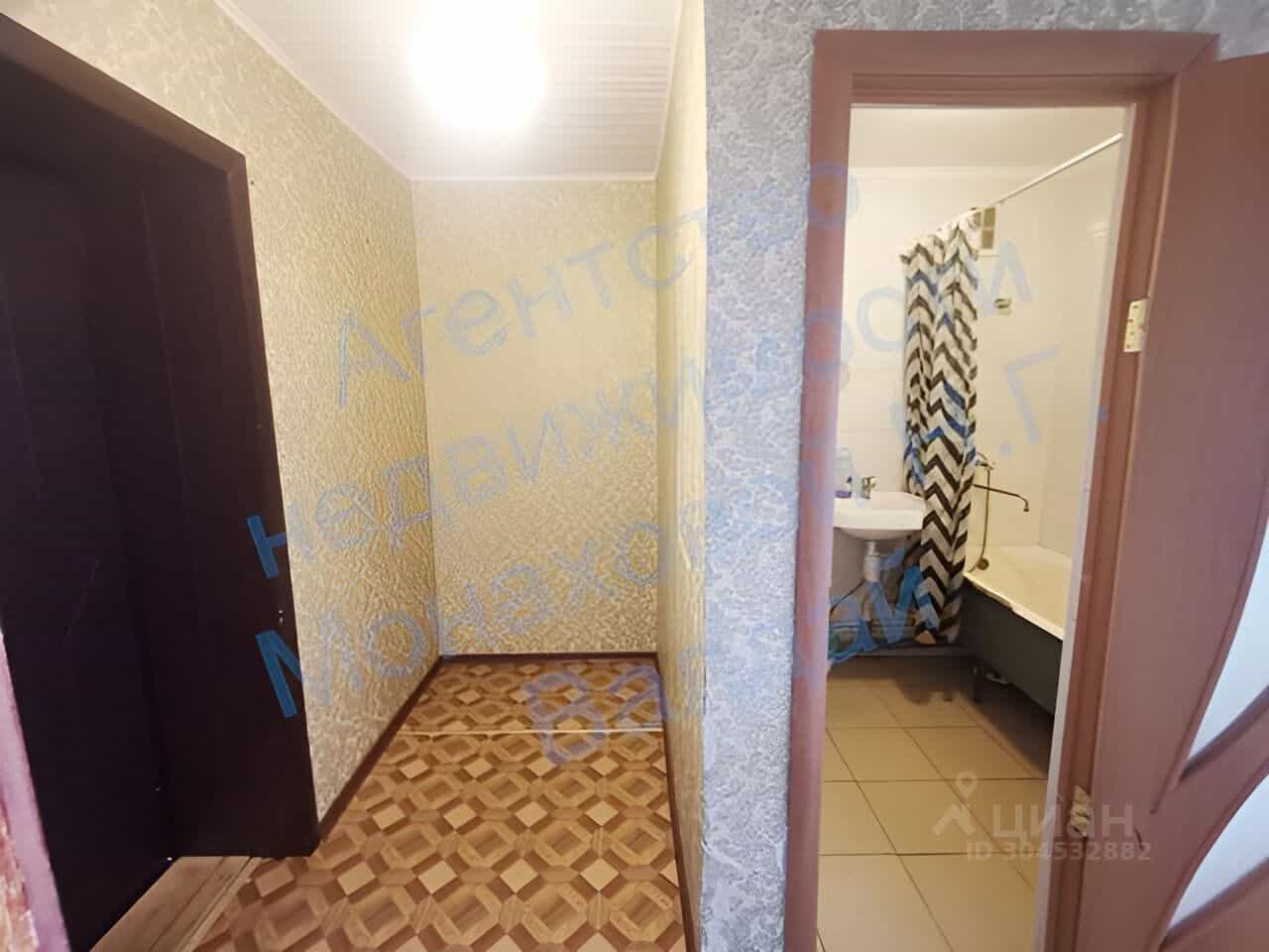 Россия, Новгородская область, Валдай, улица Труда, 29, фото 6
