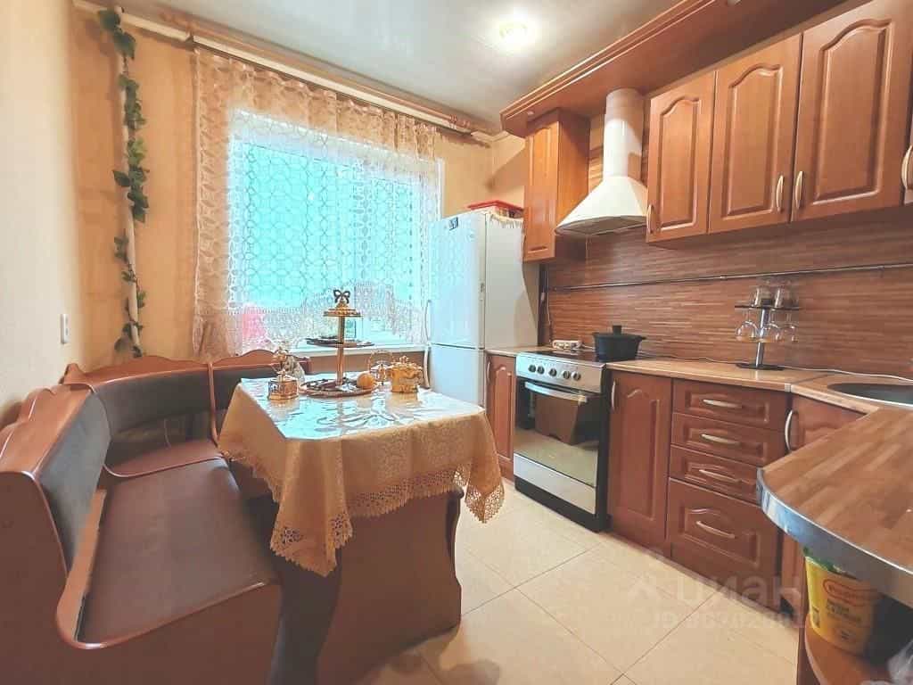 Россия, посёлок городского типа Сокол, улица Королёва, 13, фото 6