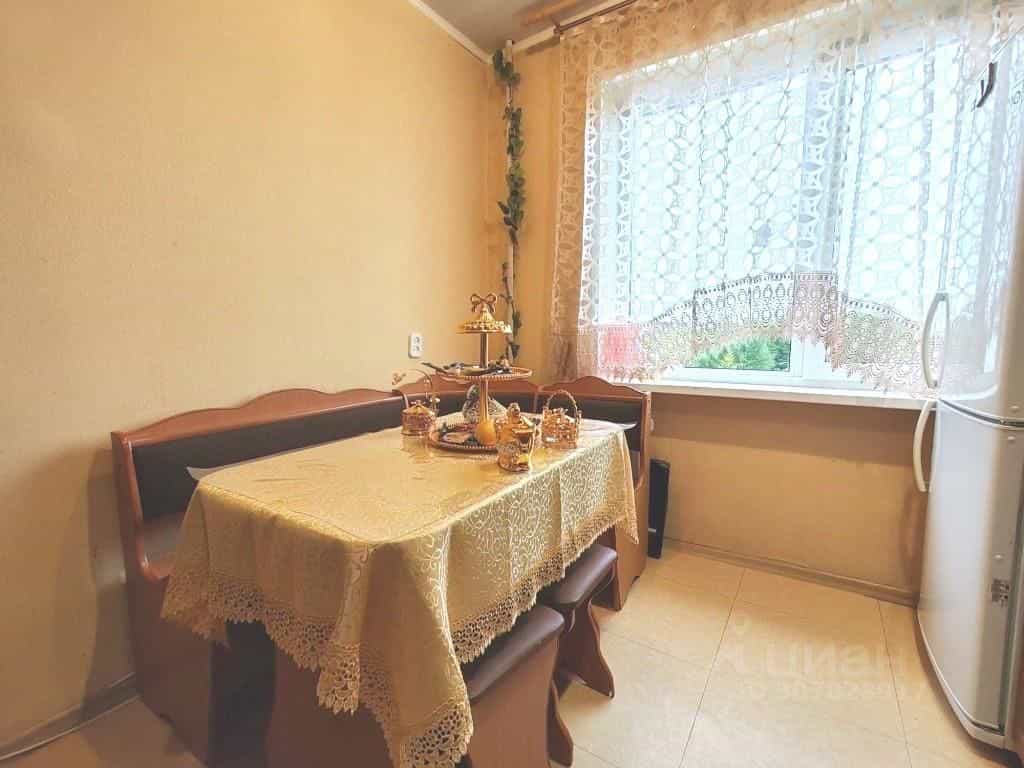Россия, посёлок городского типа Сокол, улица Королёва, 13, фото 7