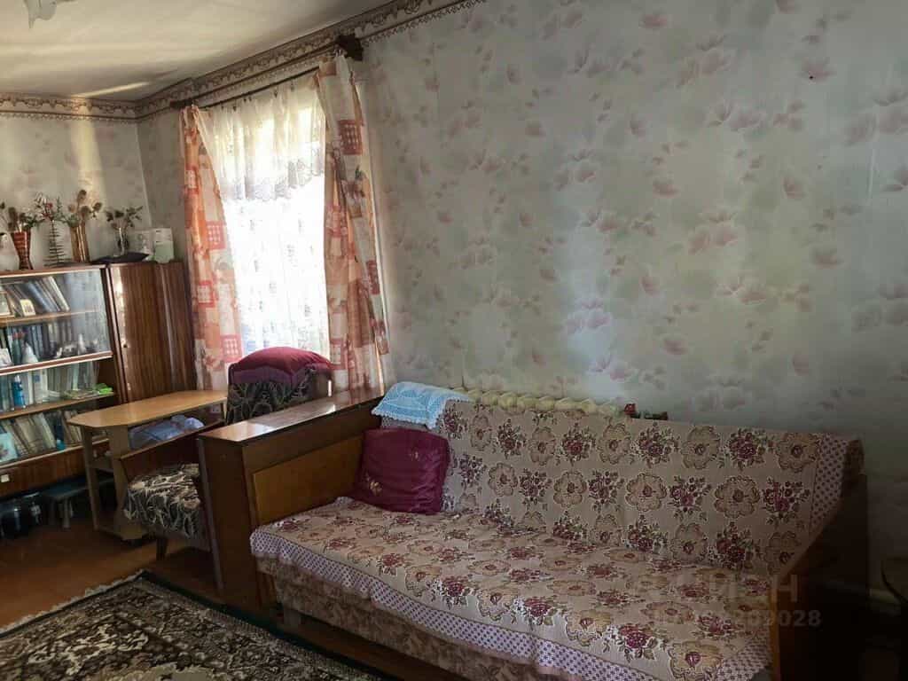 Россия, Новгородская область, рабочий посёлок Крестцы, улица Краснова, 11, фото 6
