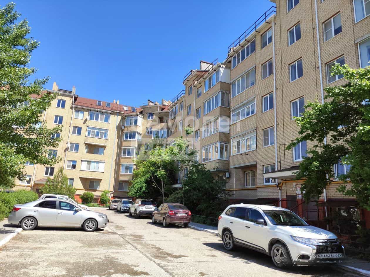Россия, Республика Калмыкия, Элиста, улица Ю. Клыкова, 81Б, фото 16