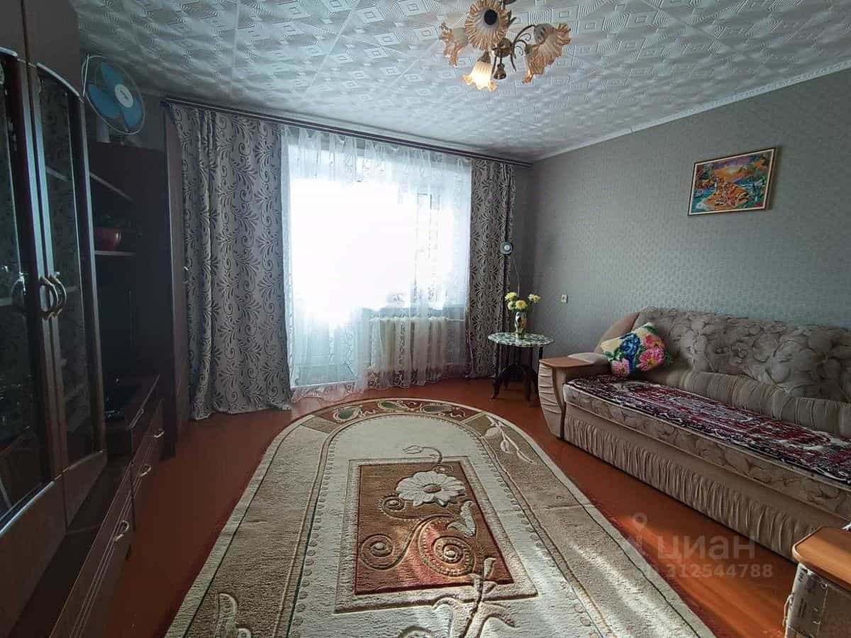 Россия, Еврейская автономная область, Смидовичский муниципальный район, посёлок Приамурский, Амурская улица, 10