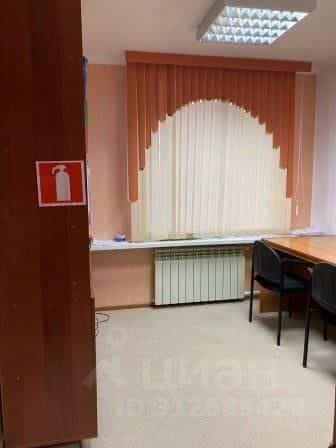 Россия, Республика Коми, Усинск, улица Строителей, 15, фото 4