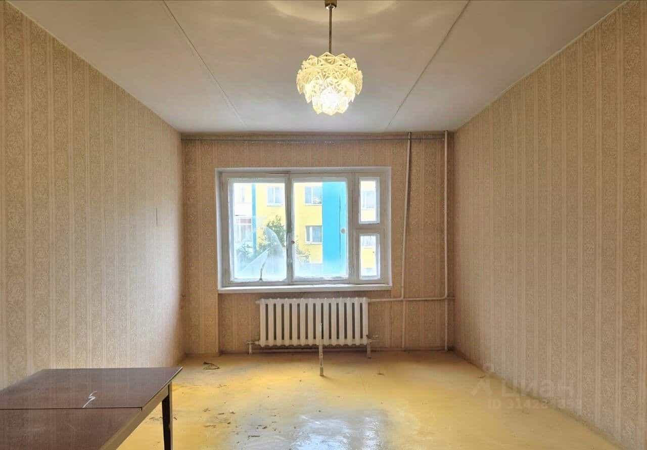 Россия, Магаданская область, Хасынский муниципальный округ, посёлок городского типа Палатка, Спортивная улица, 7