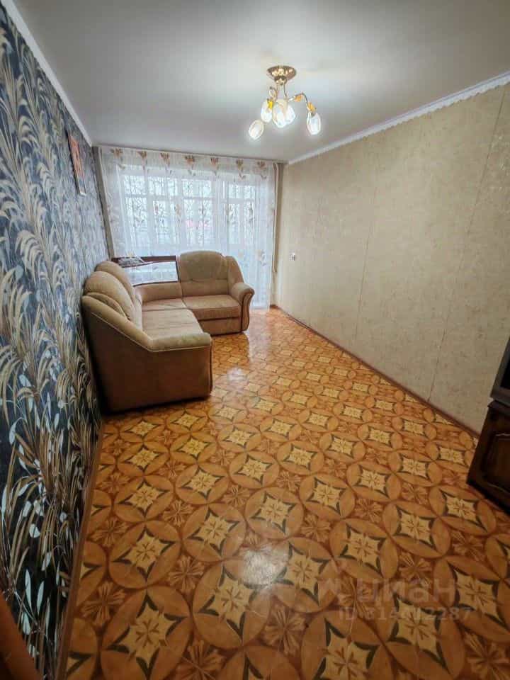 Россия, Орловская область, Мценск, микрорайон Коммаш, 1, фото 2