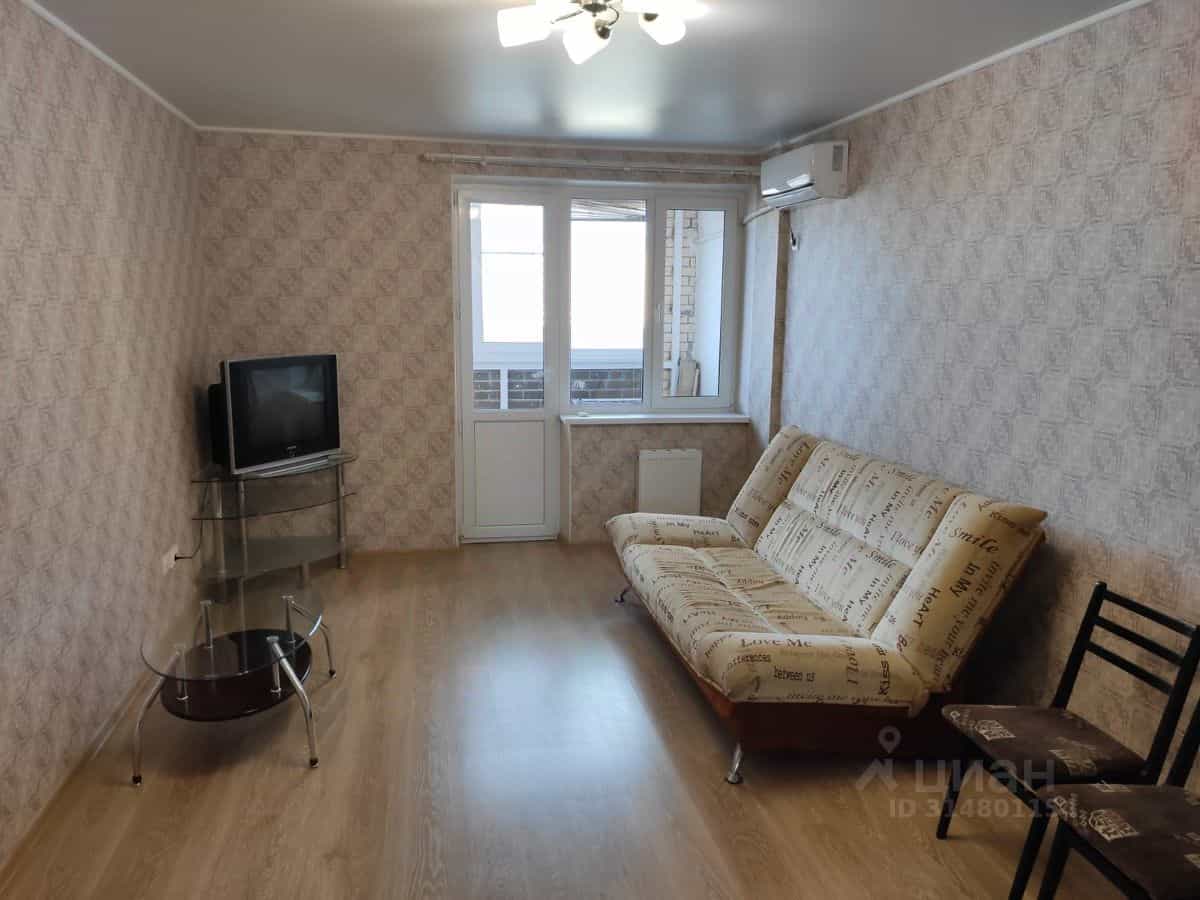 Россия, Республика Адыгея (Адыгея), Тахтамукайский район, посёлок городского типа Яблоновский, Шоссейная улица, 63к13