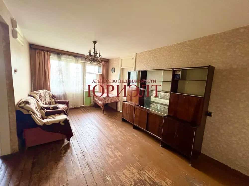 Беларусь, Гродно, улица Поповича, 48