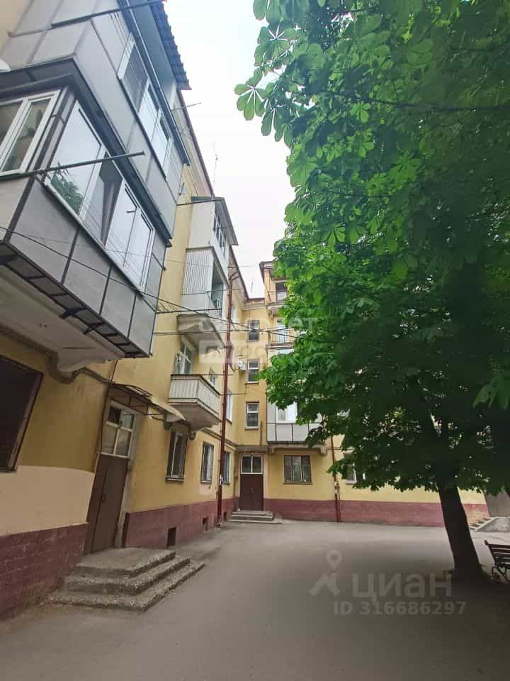 Россия, Кабардино-Балкарская Республика, Нальчик, проспект Ленина, 52, фото 24
