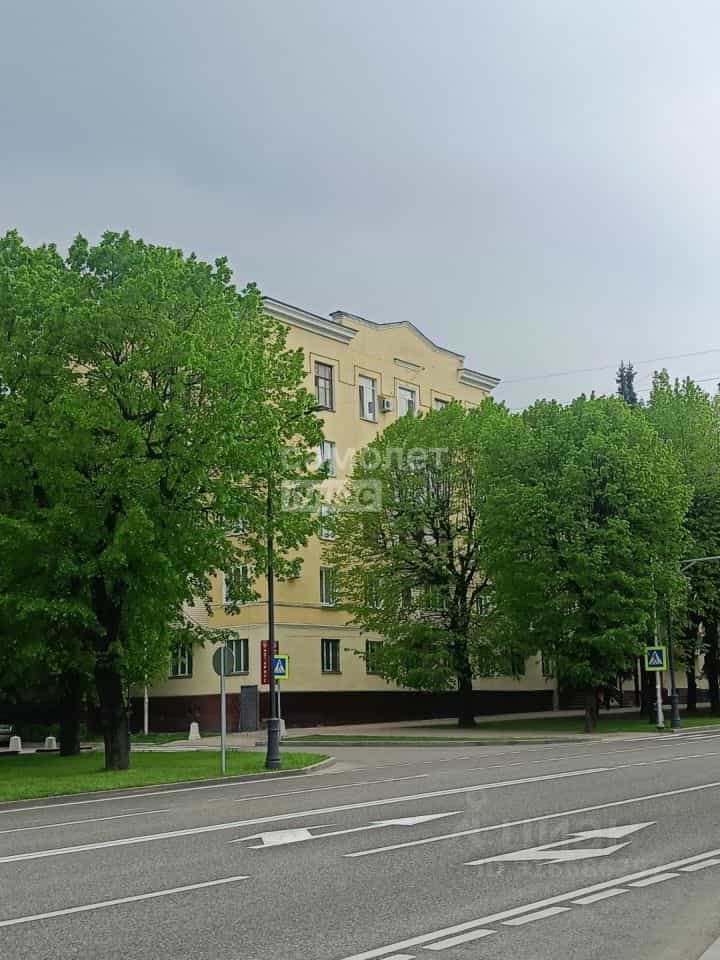 Россия, Кабардино-Балкарская Республика, Нальчик, проспект Ленина, 52, фото 27