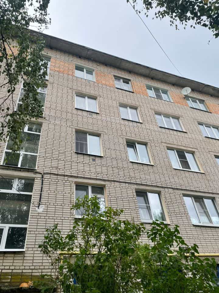 Россия, Новгородская область, Чудовский муниципальный округ, Грузинское сельское поселение, посёлок Краснофарфорный, Октябрьская улица, 7