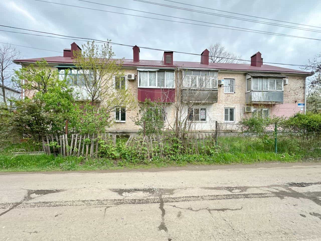Россия, Республика Адыгея (Адыгея), Тахтамукайский район, посёлок городского типа Энем, улица Перова, 57