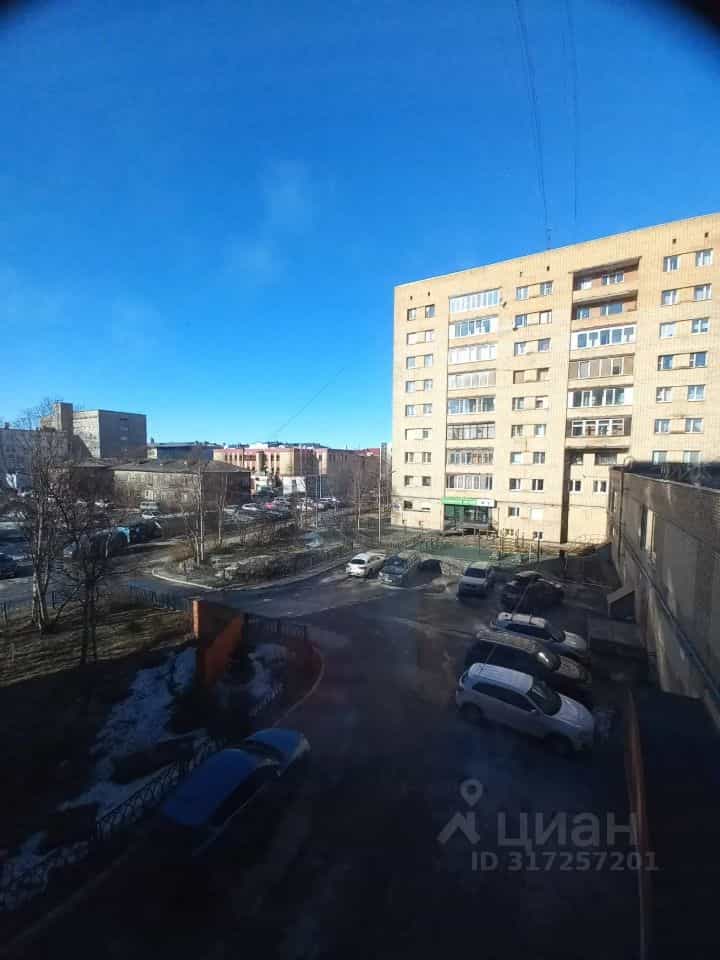 Россия, Мурманск, проспект Ленина, 46