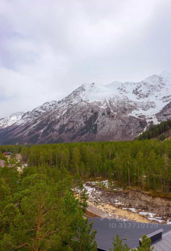 Россия, Кабардино-Балкарская Республика, Эльбрусский район, село Терскол, Баксанская улица, 32, фото 4