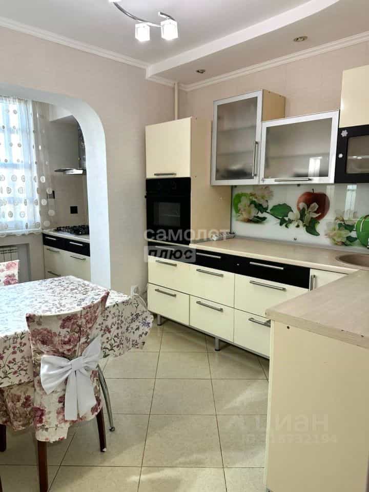 Россия, Республика Калмыкия, Элиста, 7-й микрорайон, 1к2