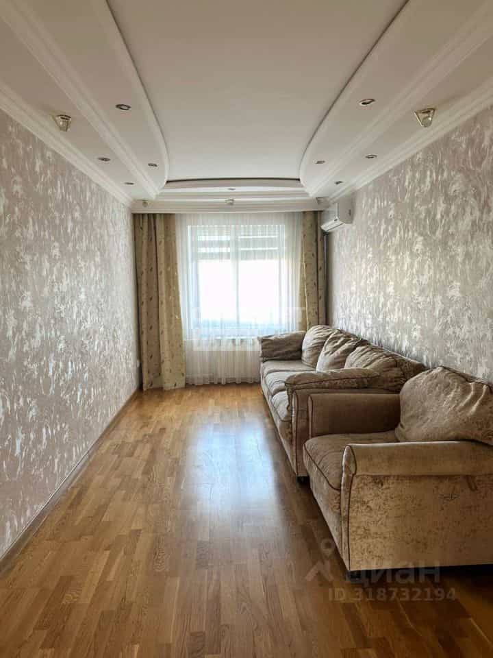 Россия, Республика Калмыкия, Элиста, 7-й микрорайон, 1к2, фото 8