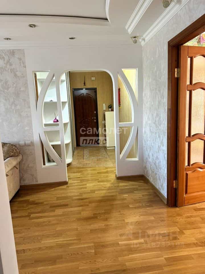 Россия, Республика Калмыкия, Элиста, 7-й микрорайон, 1к2, фото 10