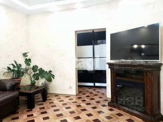 Россия, Республика Коми, Сыктывкар, улица Клары Цеткин, 2, фото 3