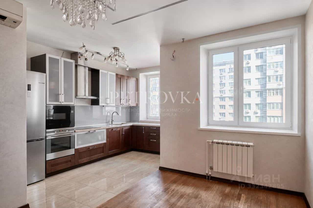 Россия, Москва, улица Адмирала Лазарева, 63к2