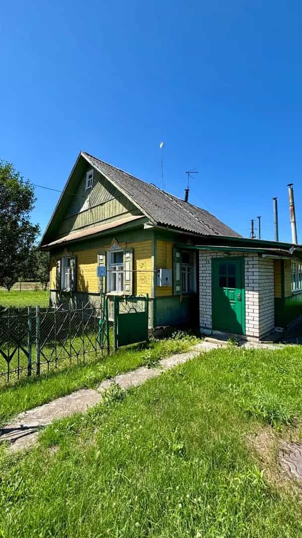 Беларусь, Минская область, Пуховичский район, Руденский сельсовет, городской посёлок Руденск, улица Мичурина, 1А