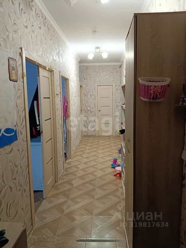 Россия, Ямальский район, село Яр-Сале, квартал Полярный, 16