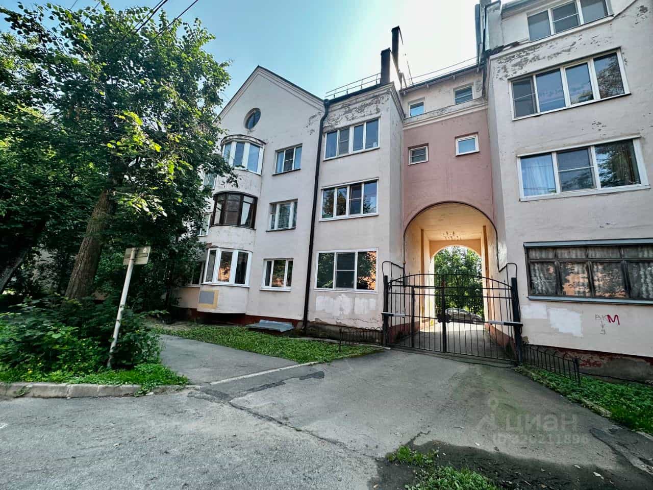 Россия, Великий Новгород, район Торговая сторона, Андреевская улица, 18/8