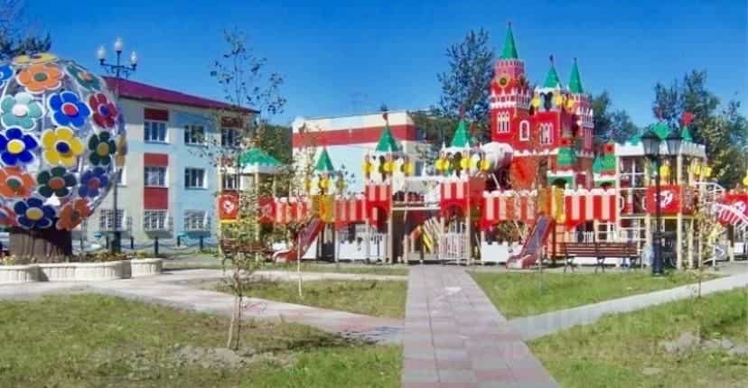 Россия, Магаданская область, Хасынский муниципальный округ, посёлок городского типа Палатка, Центральная улица, 14, фото 6