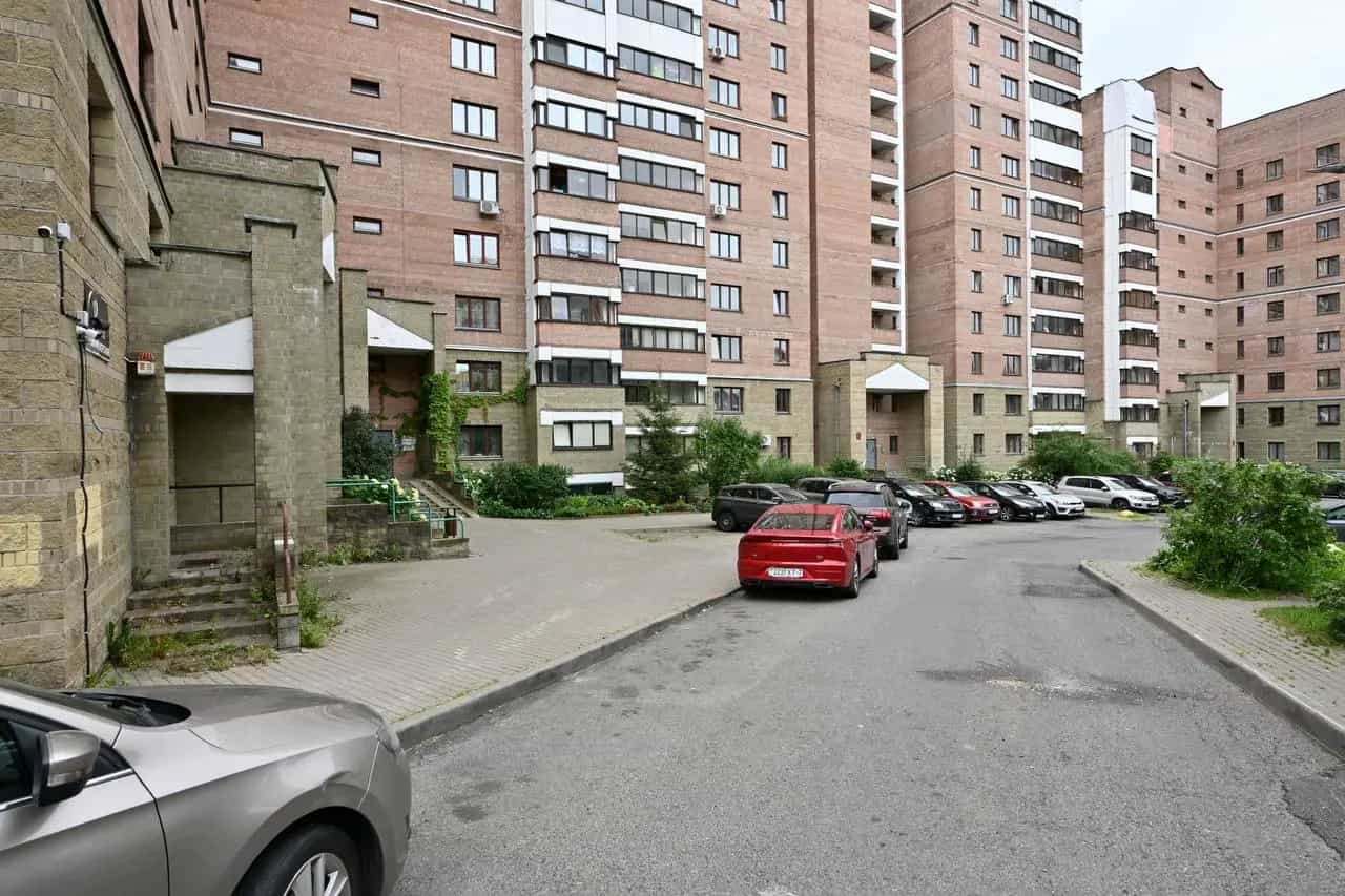Беларусь, Минск, улица Гамарника, 2