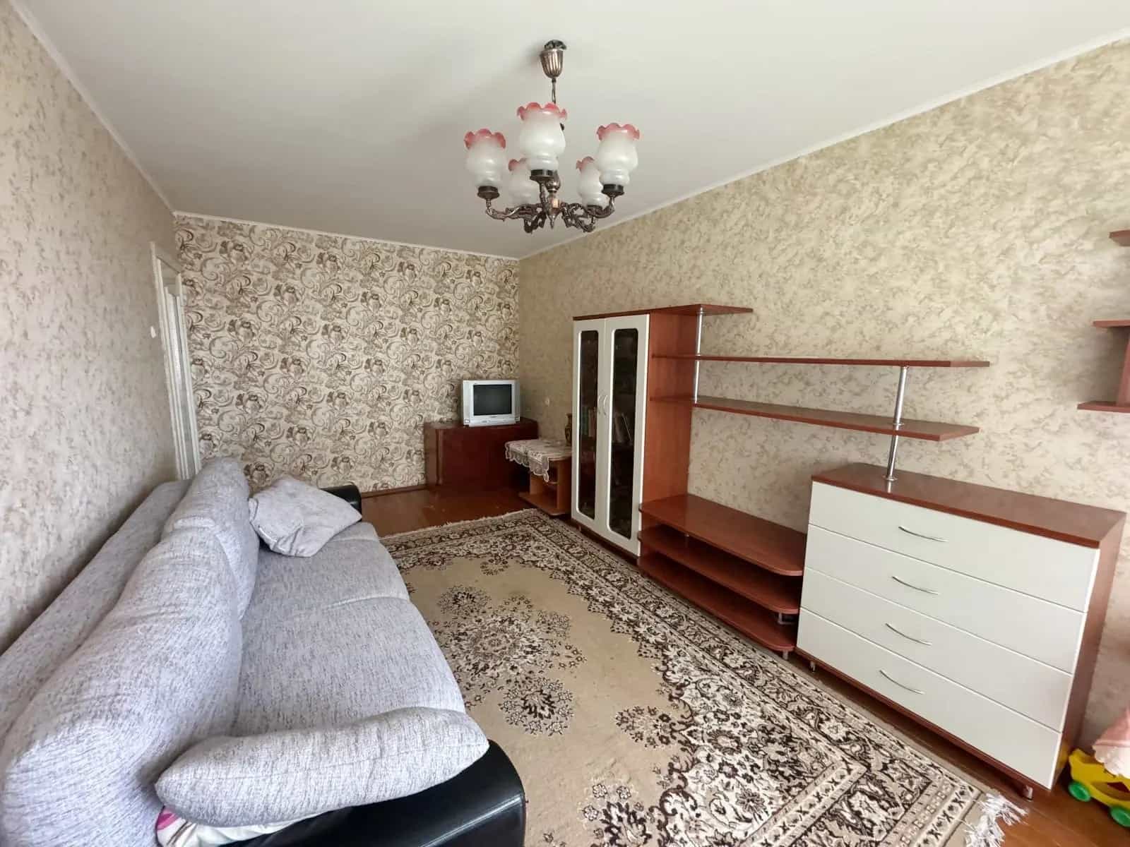 Беларусь, Минская область, Слуцк, улица Парижской Коммуны, 8, фото 2