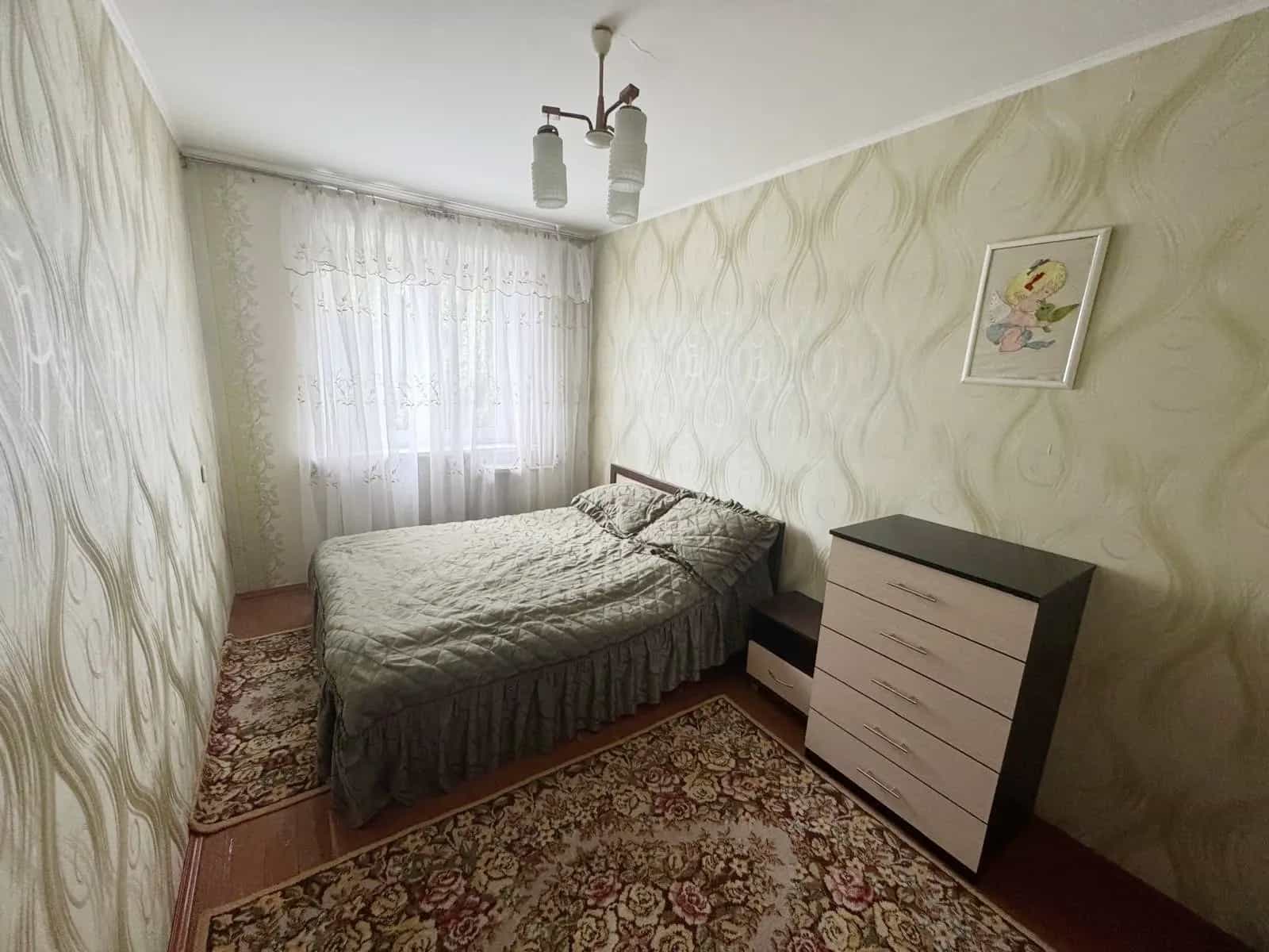 Беларусь, Минская область, Слуцк, улица Парижской Коммуны, 8, фото 3