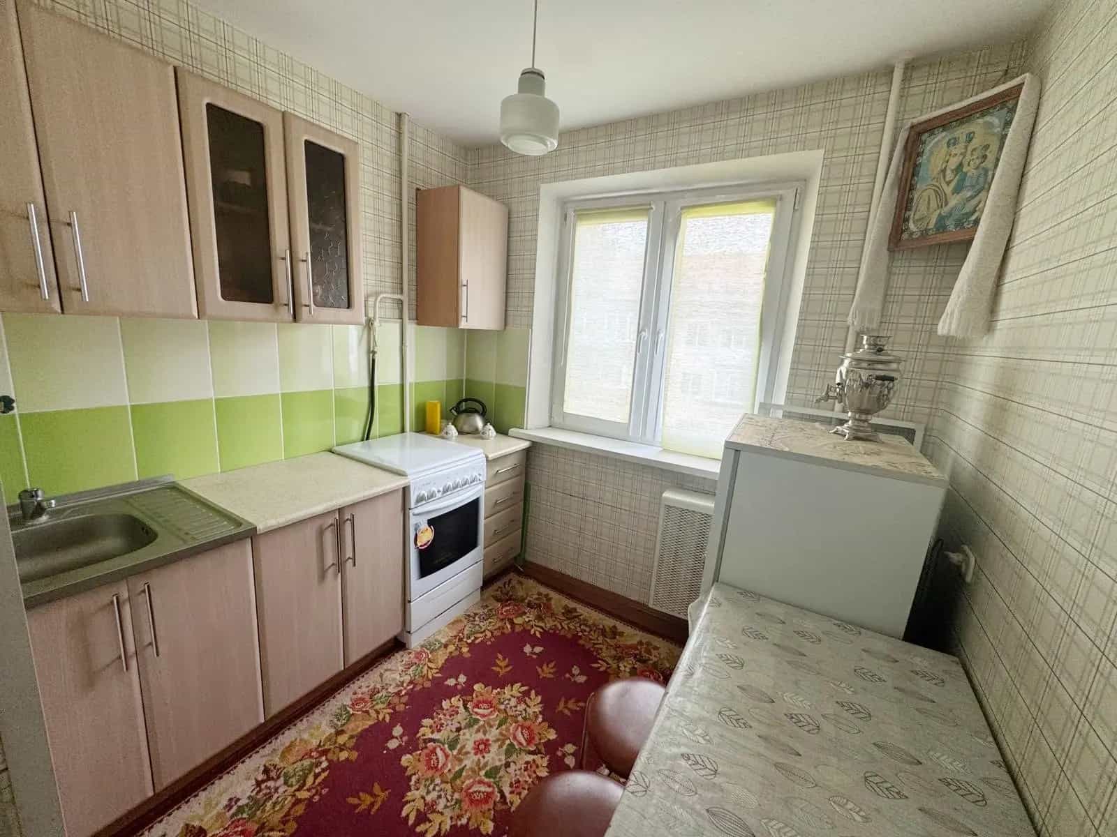 Беларусь, Минская область, Слуцк, улица Парижской Коммуны, 8, фото 7