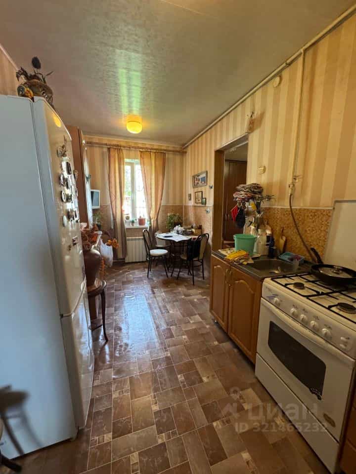 Россия, Смоленская область, Ярцево, Краснооктябрьская улица, 21, фото 7