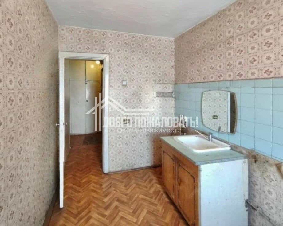 Россия, Республика Хакасия, Абакан, проспект Дружбы Народов, 1, фото 8