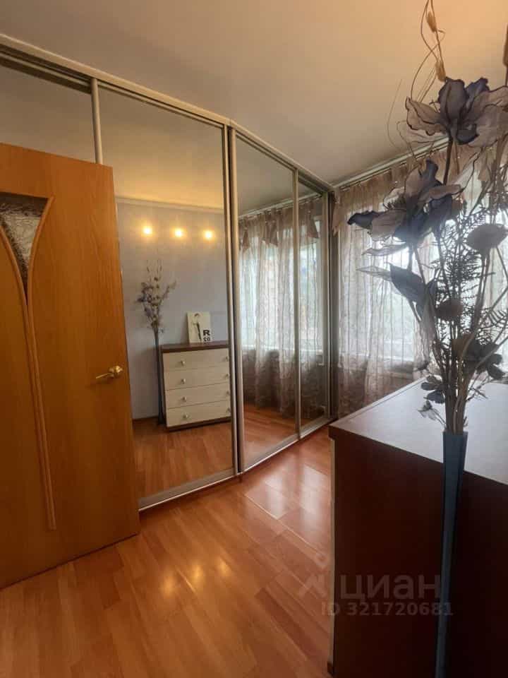 Россия, Камчатский край, Петропавловск-Камчатский, улица Академика Королёва, 13, фото 7