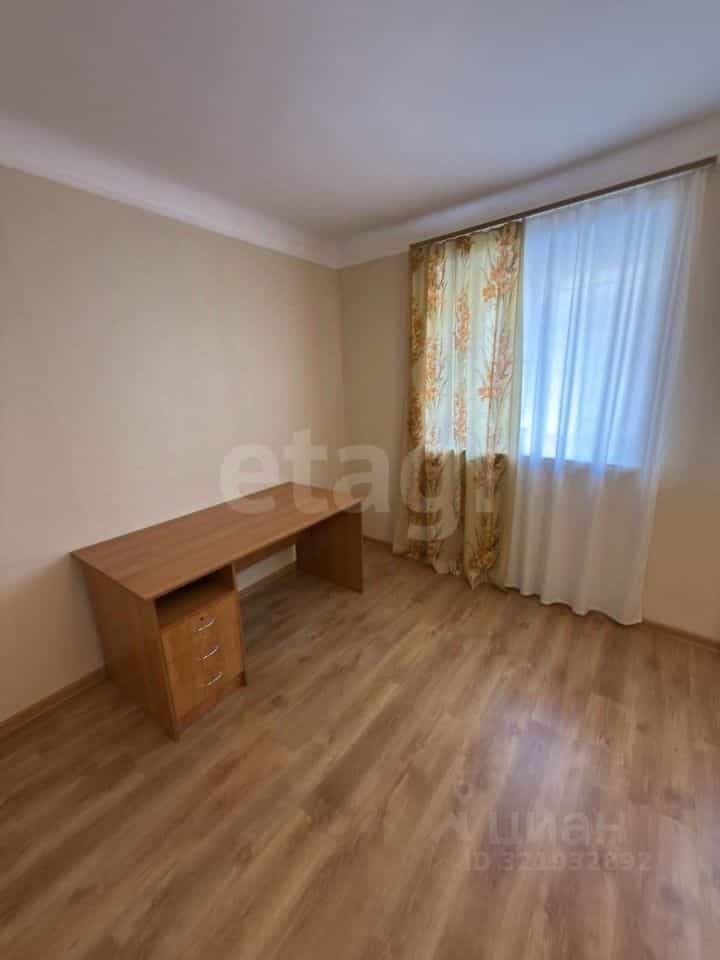 Россия, Астрахань, улица Свердлова, 17, фото 4