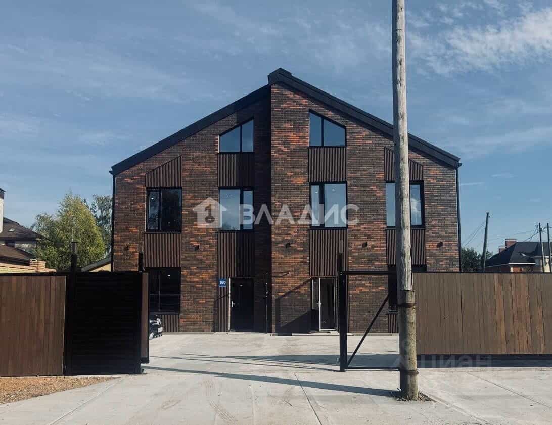 Россия, Республика Коми, Сыктывкар, улица Братьев Жилиных, 18/2, фото 3