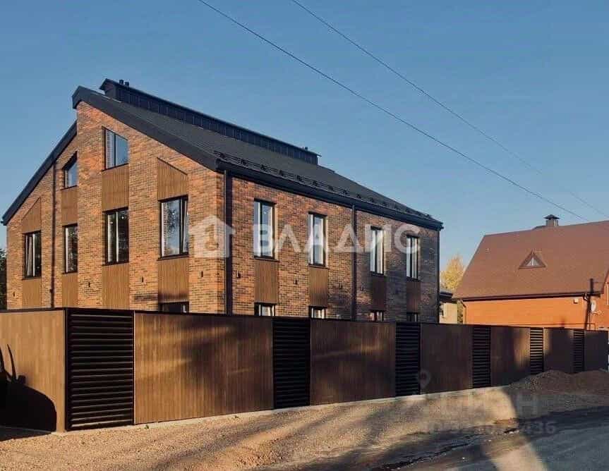 Россия, Республика Коми, Сыктывкар, улица Братьев Жилиных, 18/2, фото 6