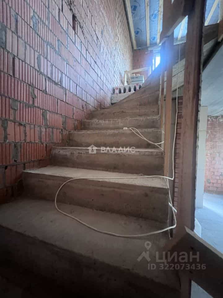 Россия, Республика Коми, Сыктывкар, улица Братьев Жилиных, 18/2, фото 11